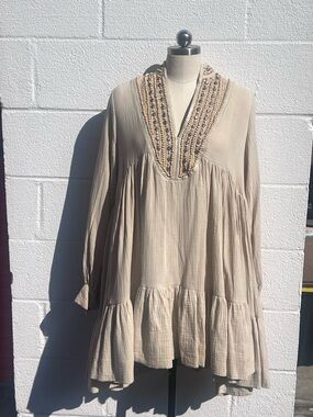 Embroidered V-Neck Boho Tunic Dress in Cream